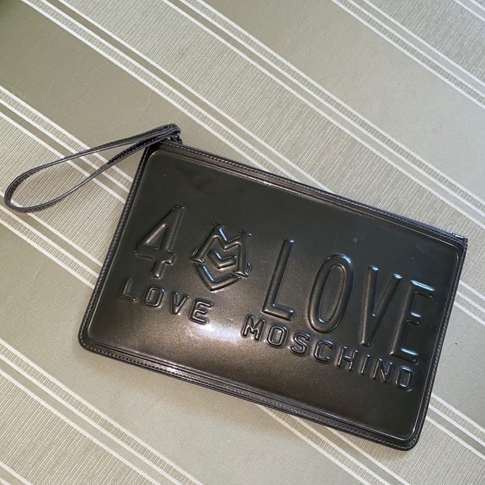 LOVE MOSCHINO License Plate Clutch